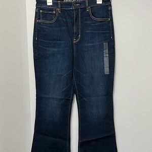 American Eagle womens SHORT highest rise flare jeans. Super stretch